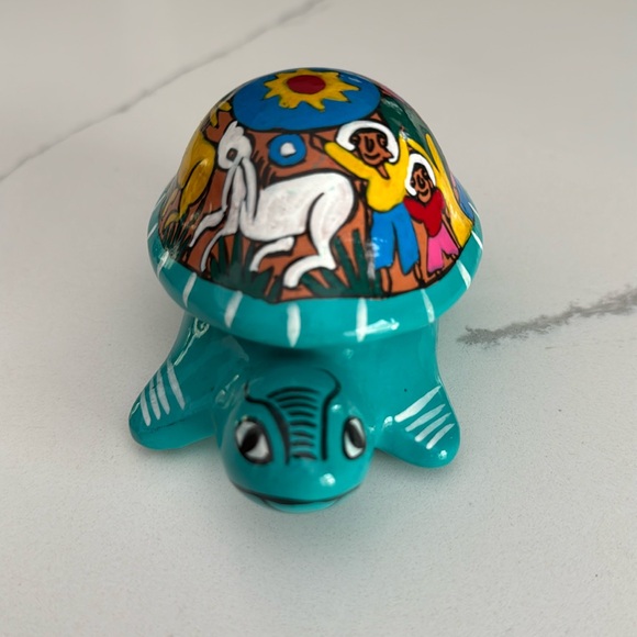 Mexican Folk Art Pottery Trinket Box - Picture 1 of 8